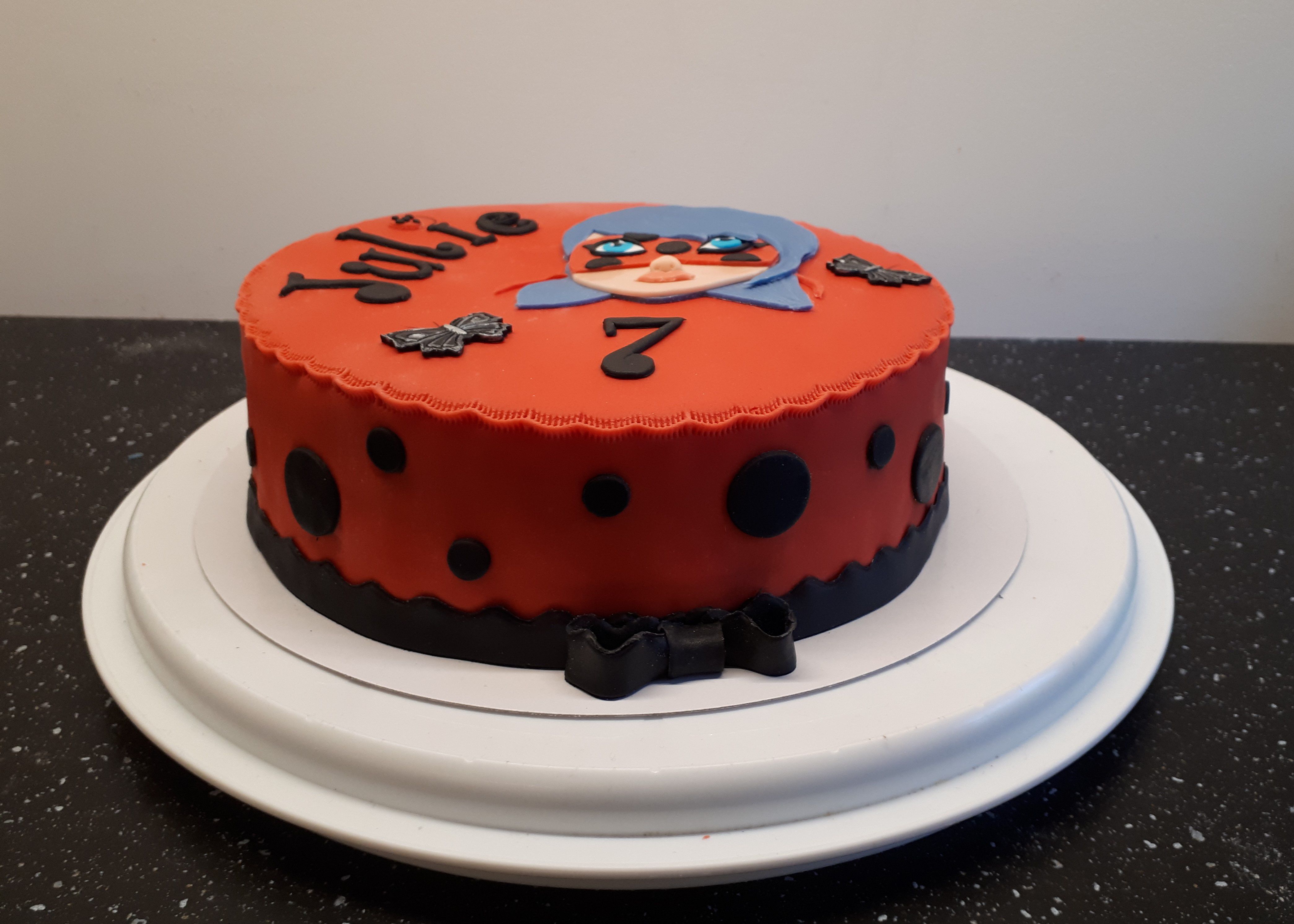 LadyBugg, Miraculous - Gâteau d'anniversaire